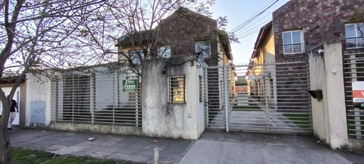 Departamento De 2 Ambientes Apto Crédito En Venta En Complejo En San Miguel.