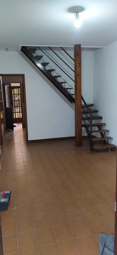 Dúplex De 3 Ambientes Con Cochera En Venta En San Miguel!