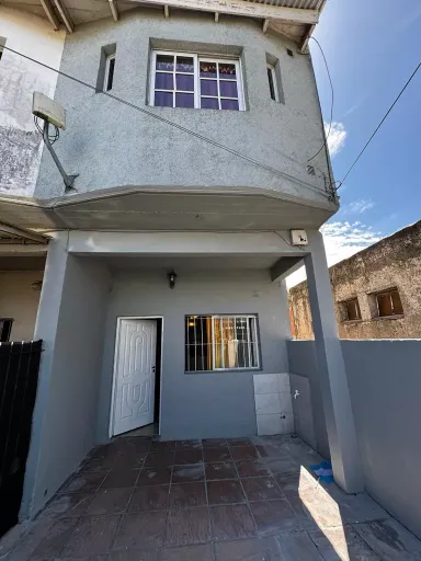 Dúplex De 3 Ambientes Con Cochera En Venta En San Miguel. Apto Crédito Hipotecario!